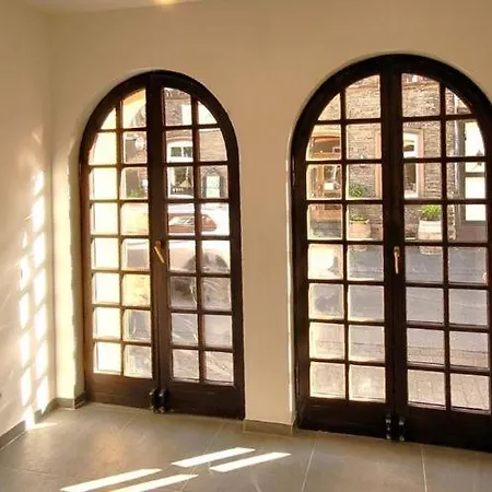 Zum Guten Hirten * Трабен-Трарбах